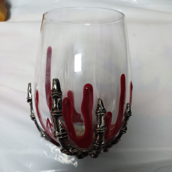The Wine Savant Halloween Goth Hand Skull Wine Glass - Picture 4 of 5